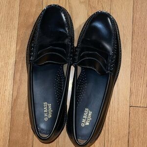 G.H.BASS black larson lug weejuns loafer size 11